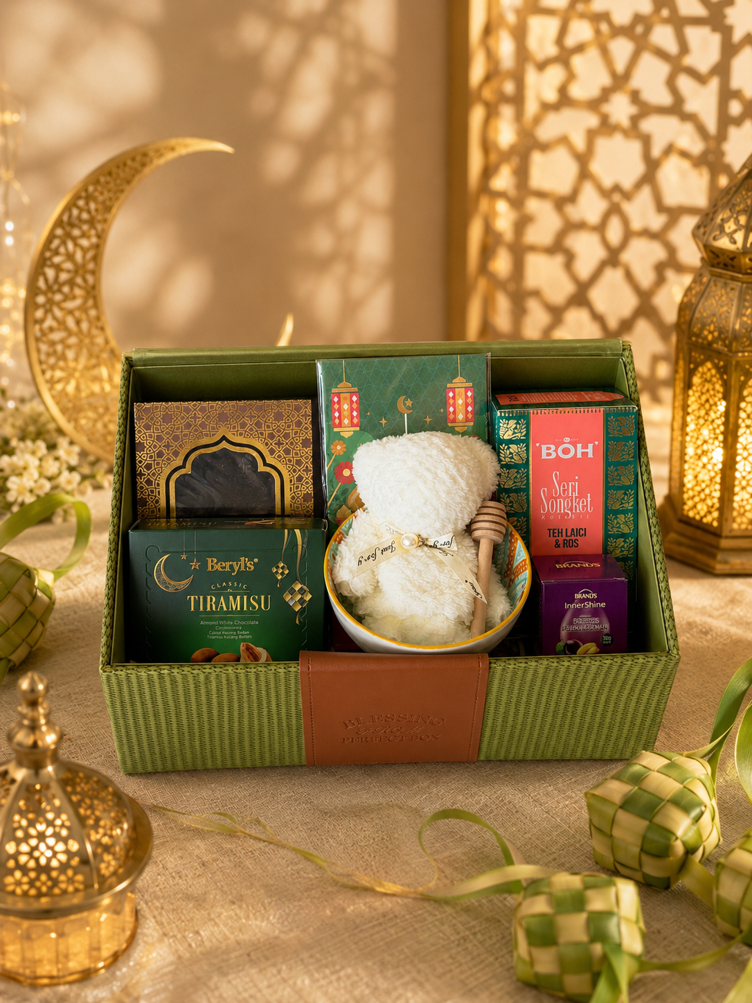 Sinar Riang Raya gift box with containment