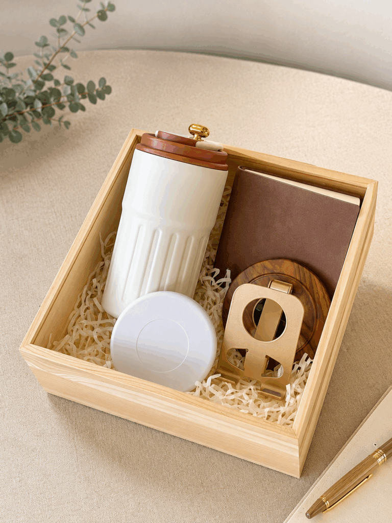 New Journey gift box with containments